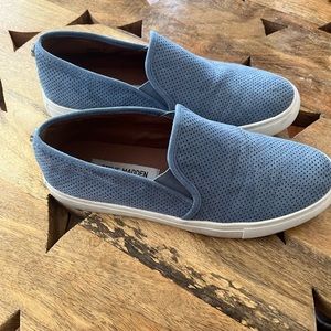 Steve Madden blue suede slip on shoes